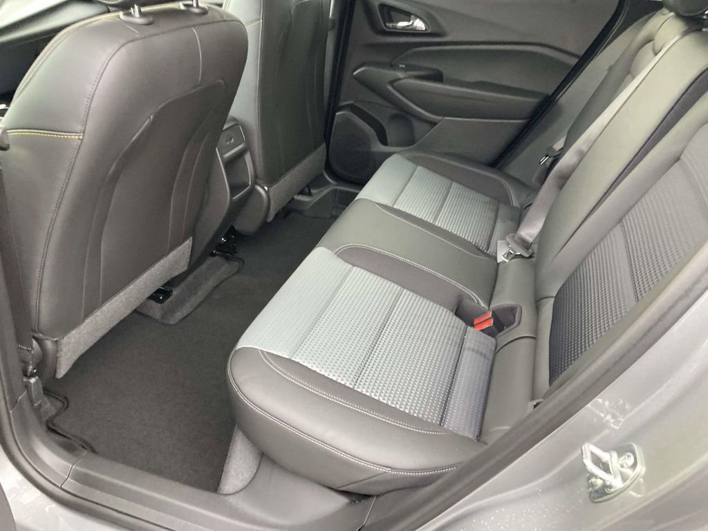 New 2026 Chevrolet Trax LT image 12