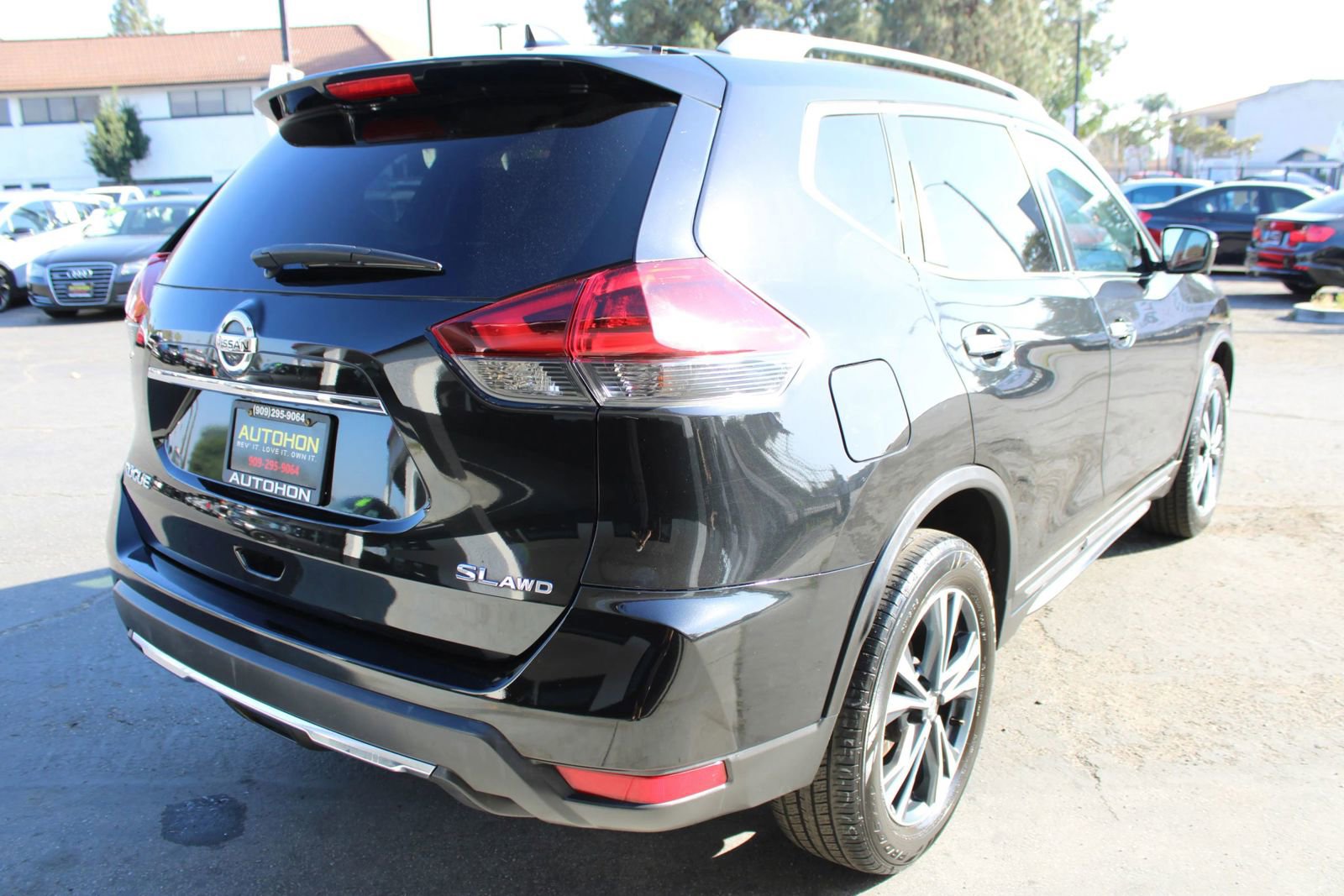Used 2018 Nissan Rogue SL image 36