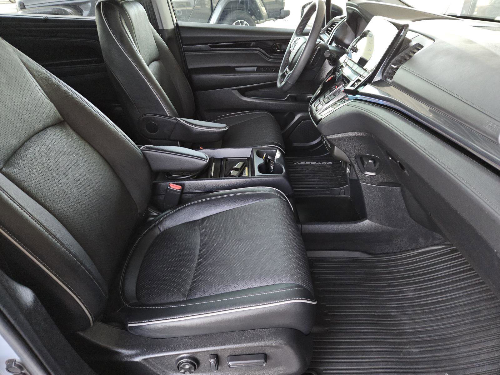 Used 2024 Honda Odyssey Elite image 32