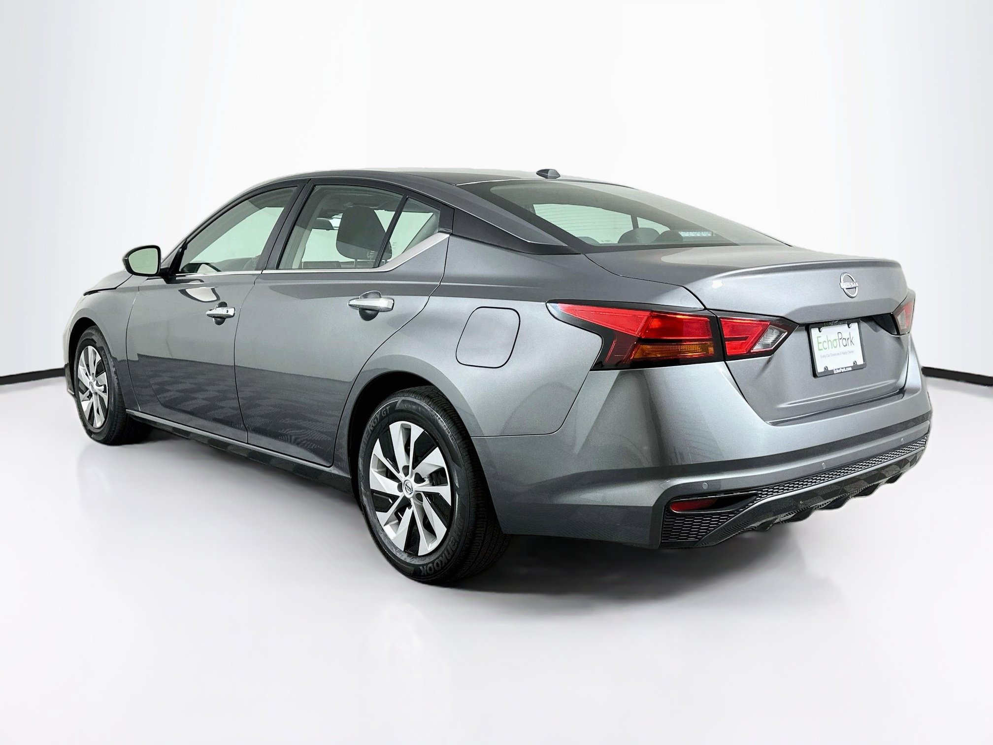 Used 2025 Nissan Altima 2.5 S FWD image 5