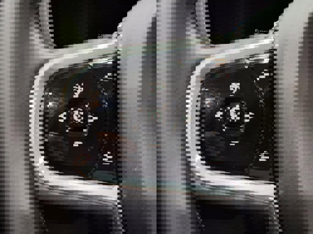 Used 2023 Volvo S60 B5 Plus w/ Climate Package image 17