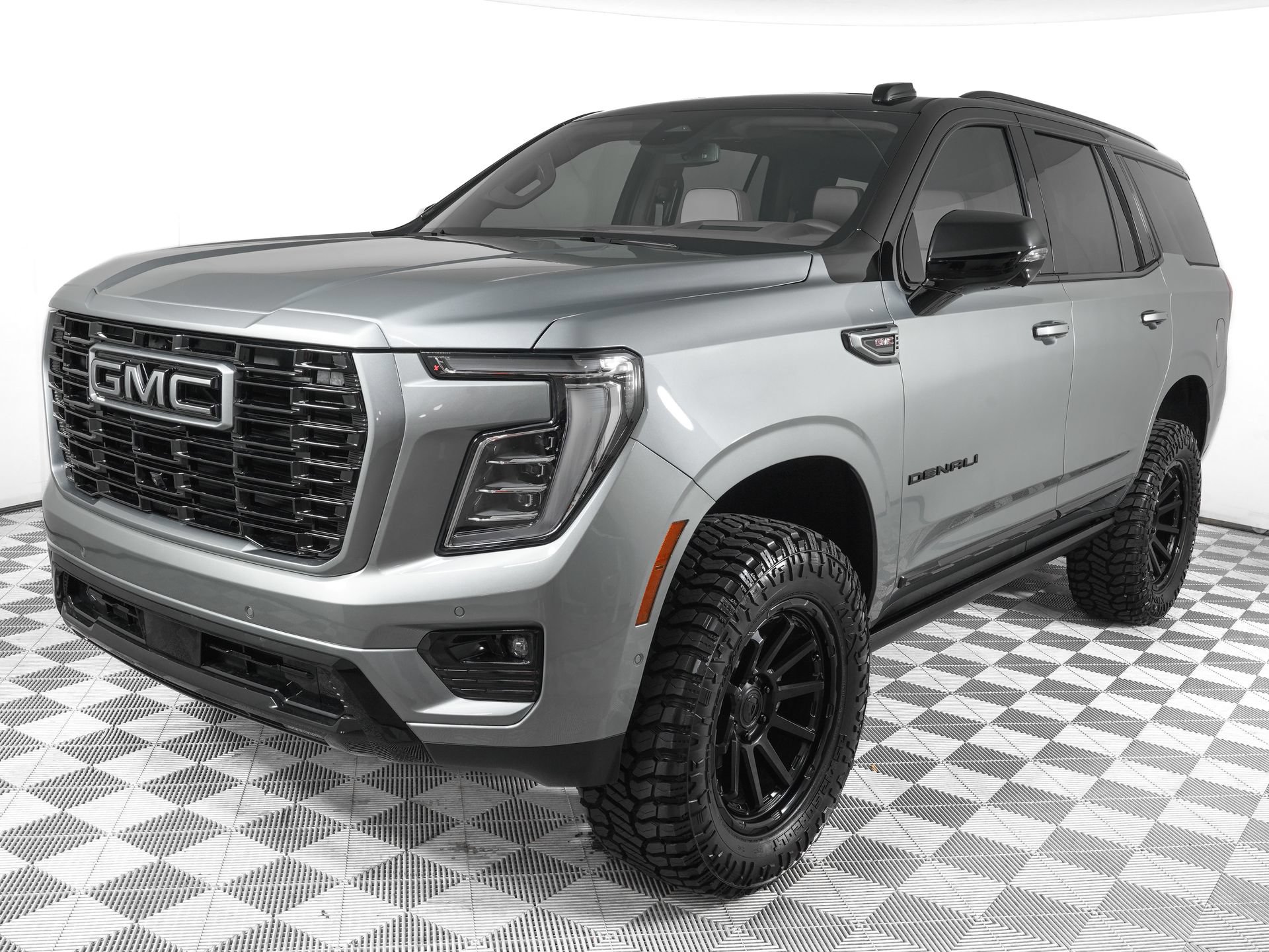 Used 2026 GMC Yukon Denali w/ Sun & Power Step Package AWD/4WD image 8