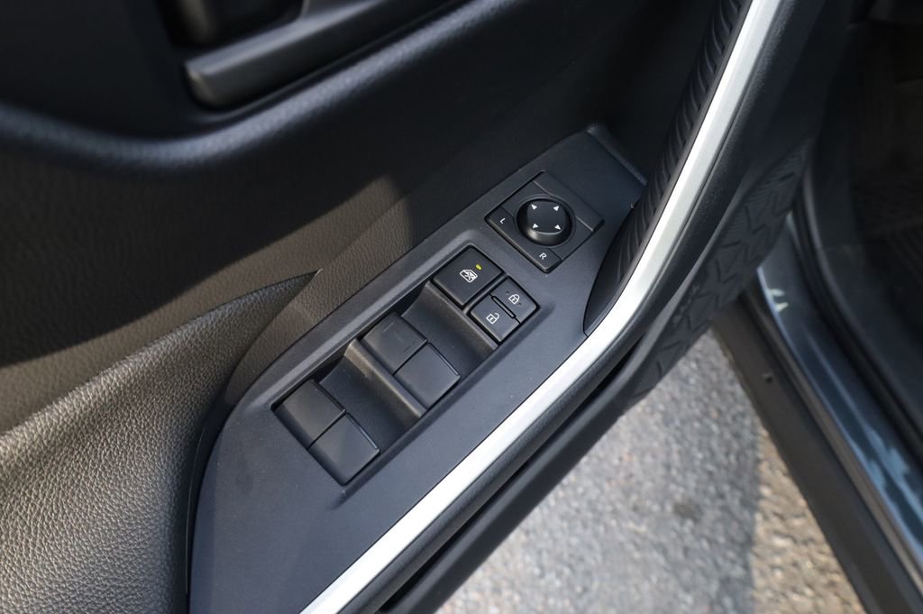 Used 2025 Toyota RAV4 LE image 13