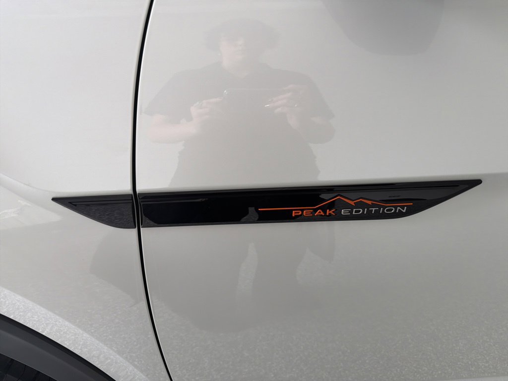 New 2026 Volkswagen Atlas Peak Edition AWD/4WD image 9