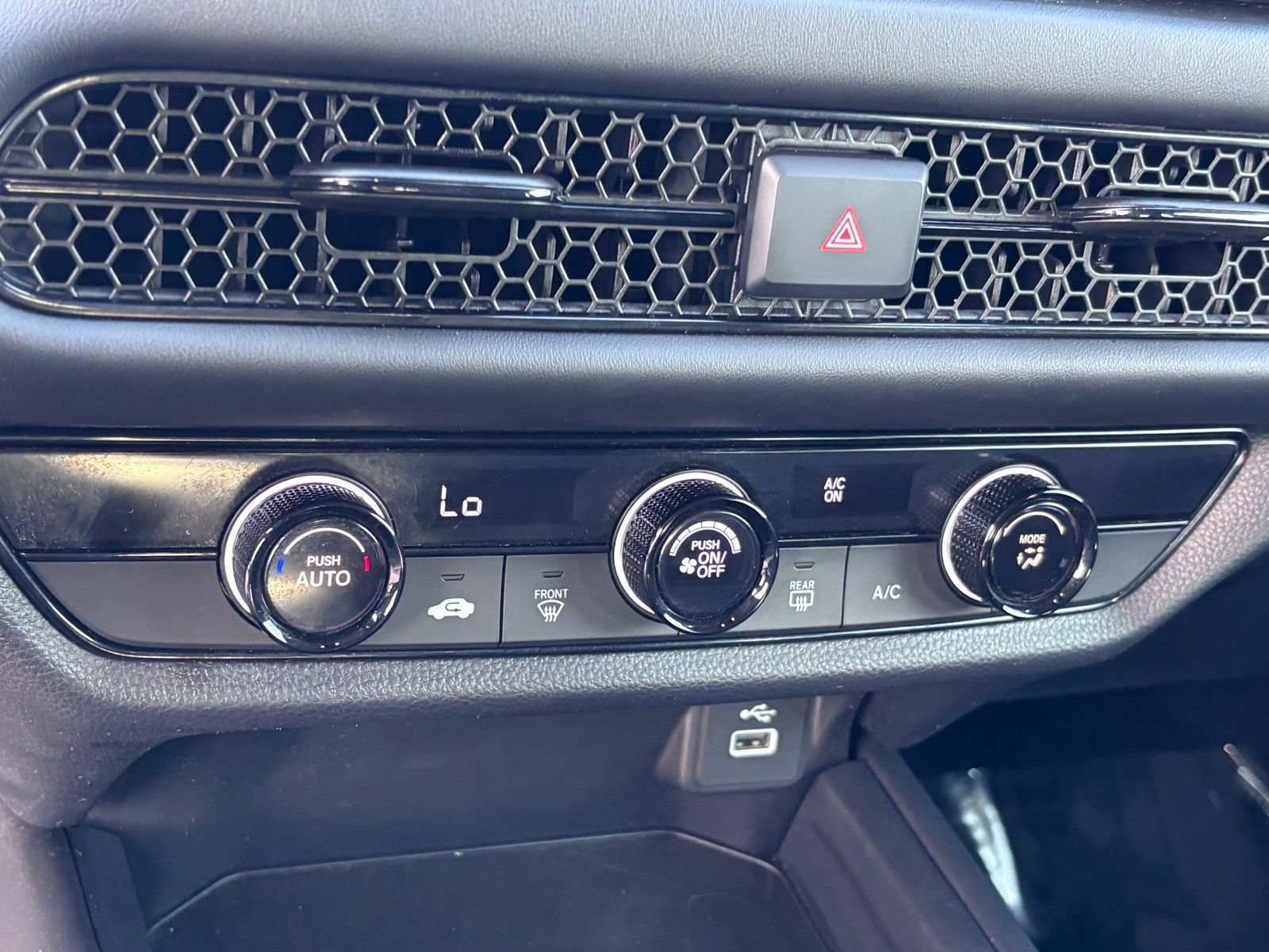 Certified 2024 Honda HR-V LX image 30