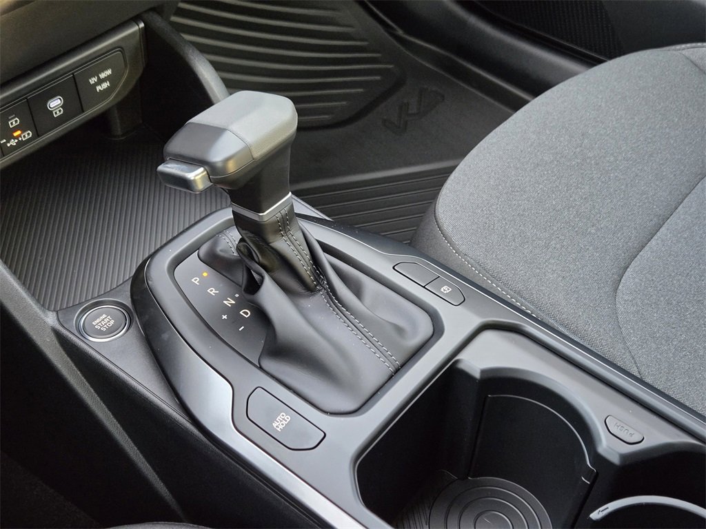 New 2025 Kia K4 LX image 15