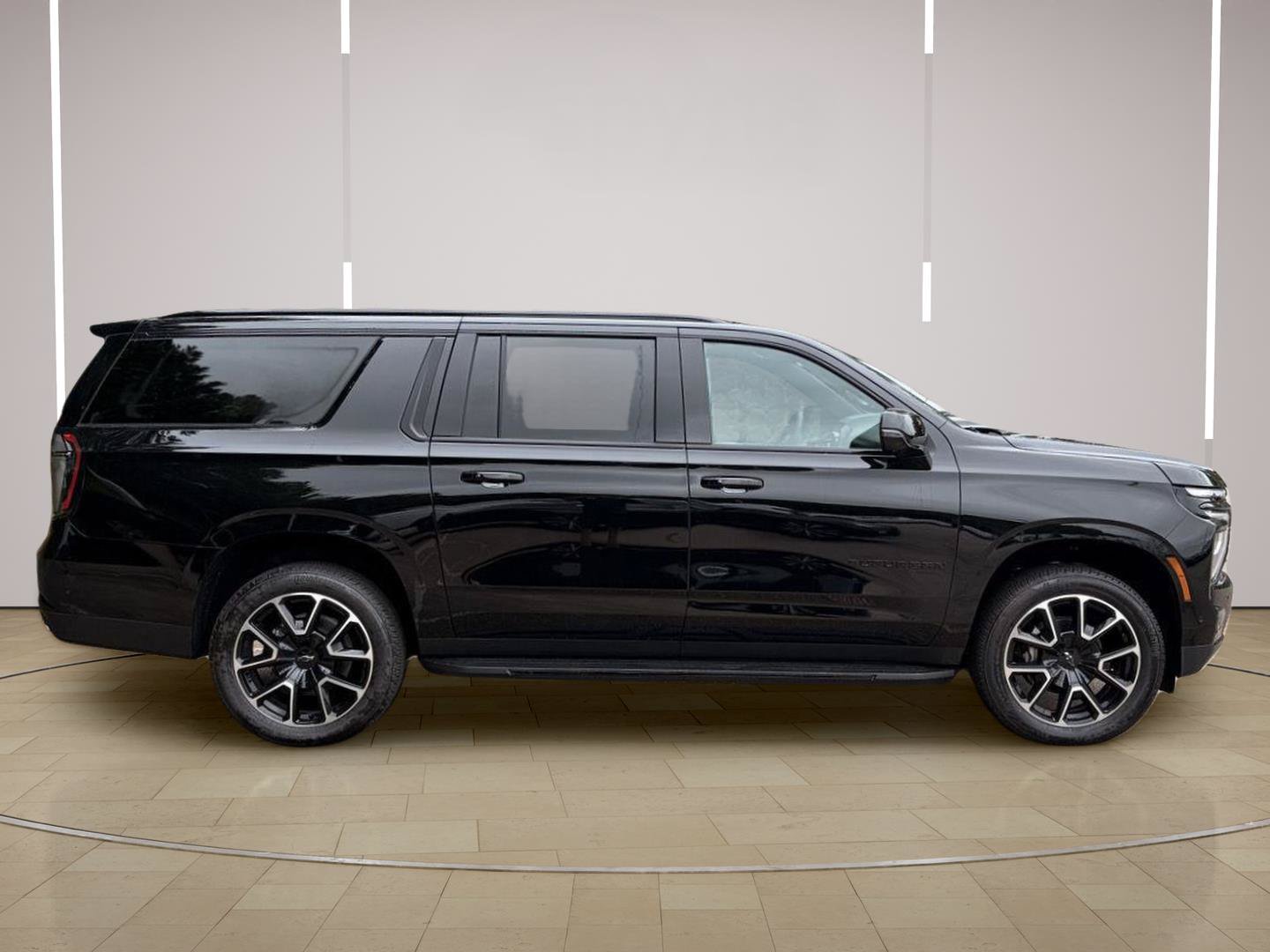 New 2026 Chevrolet Suburban RST w/ Advanced Technology Package AWD/4WD image 5
