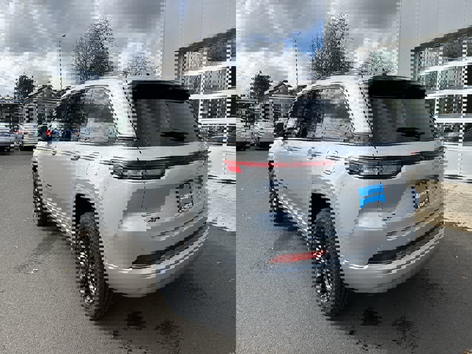 New 2026 Jeep Grand Cherokee Limited Reserve image 3