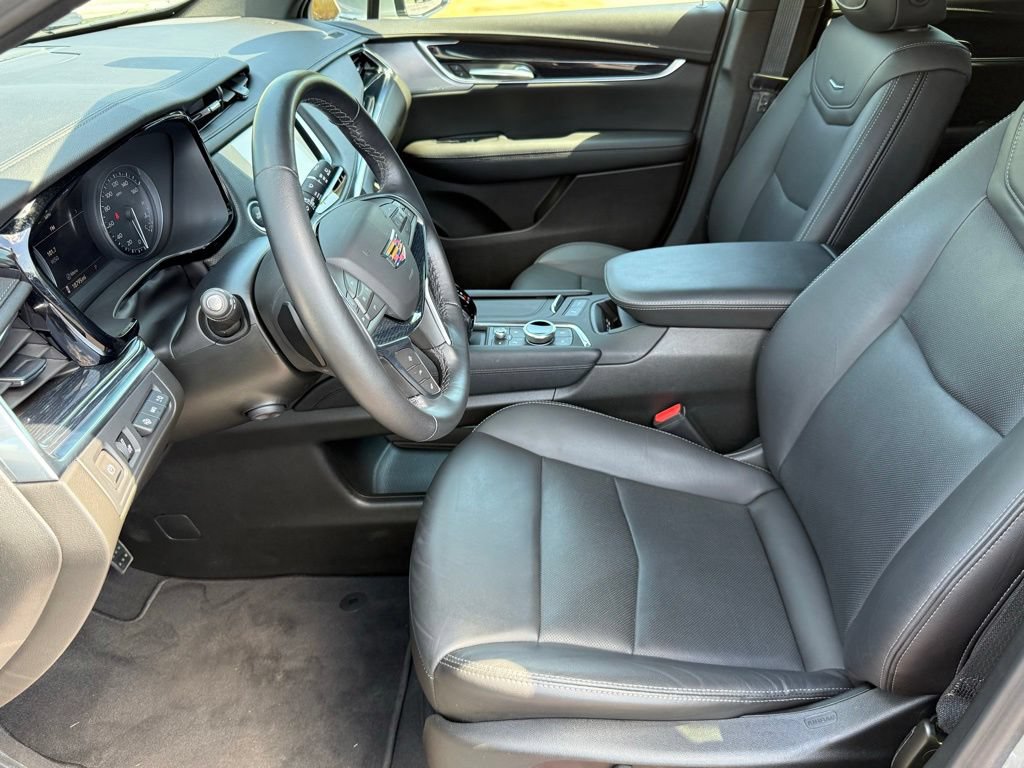 Used 2024 Cadillac XT5 Premium Luxury w/ Technology Package FWD image 16