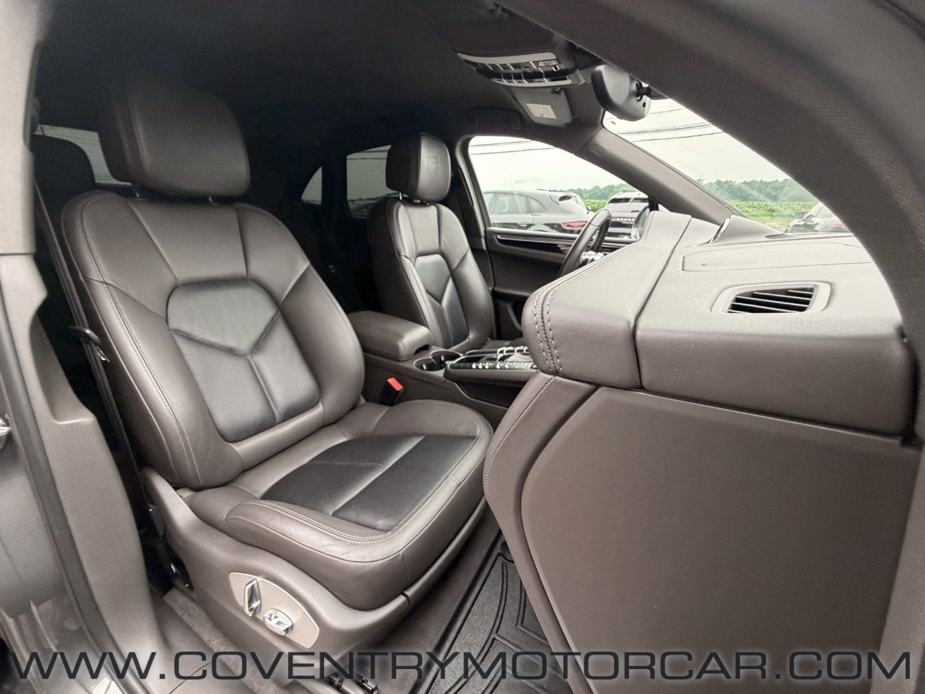 Used 2018 Porsche Macan S AWD/4WD image 30