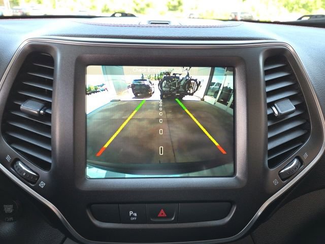 Used 2019 Jeep Cherokee Trailhawk AWD/4WD image 13