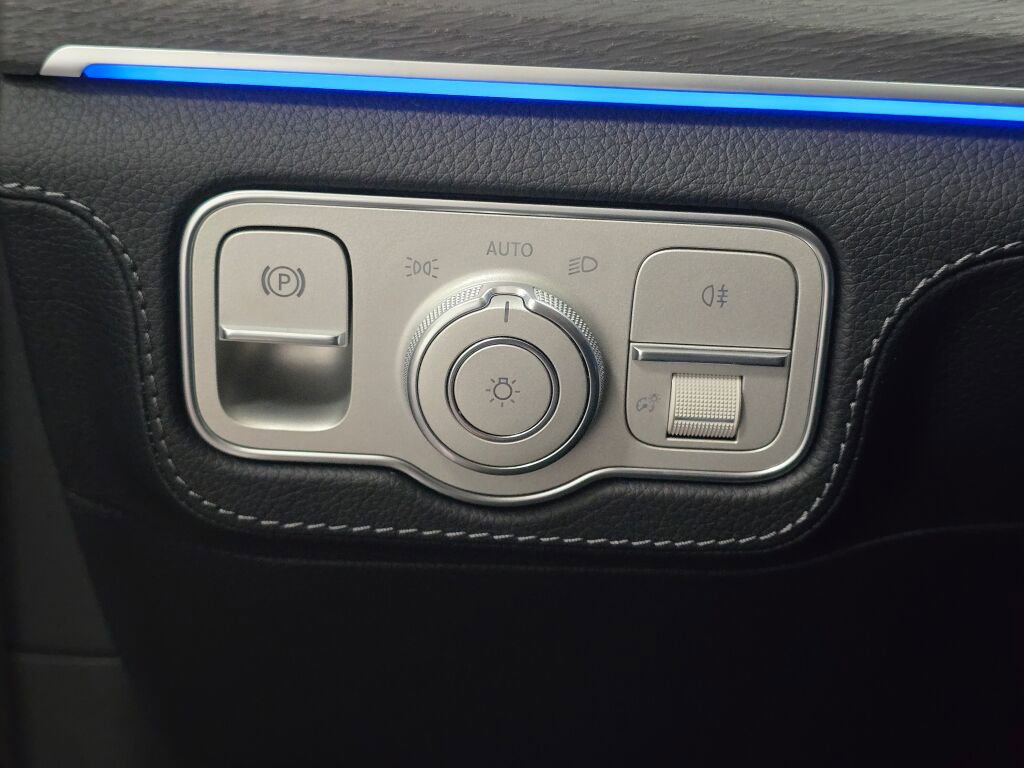 New 2026 Mercedes-Benz GLE 53 AMG 4MATIC Coupe image 39