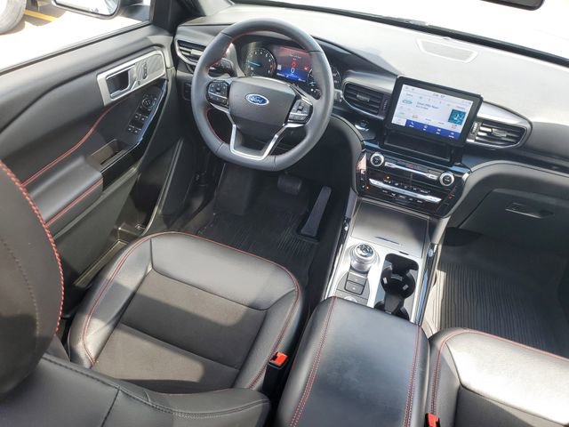 Certified 2024 Ford Explorer ST-Line w/ Class IV Trailer Tow Package AWD/4WD image 31