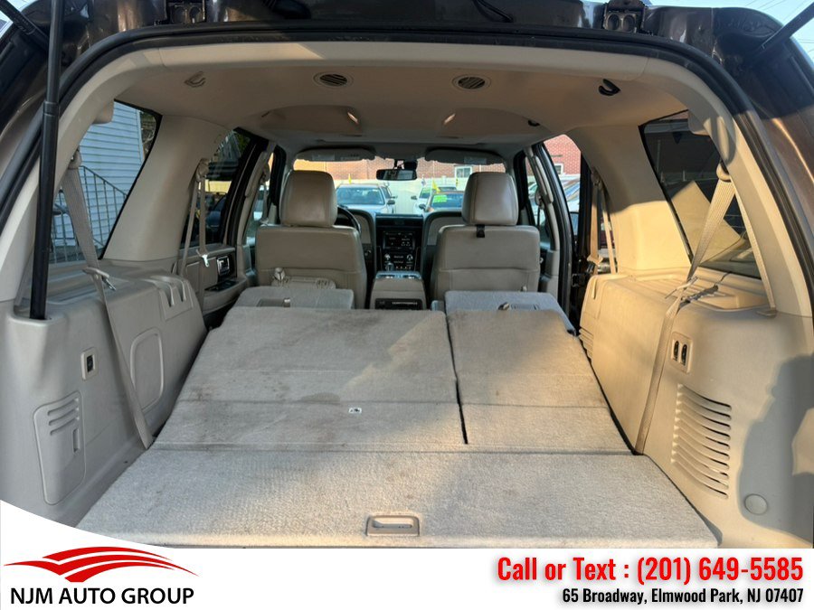 Used 2015 Lincoln Navigator 4WD image 9