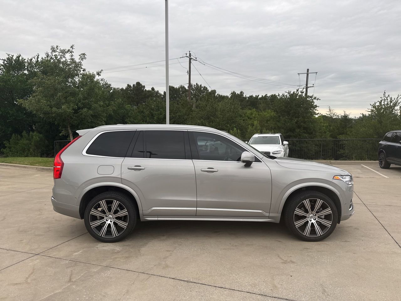 Certified 2023 Volvo XC90 B6 Ultimate w/ Lounge Package AWD/4WD image 4