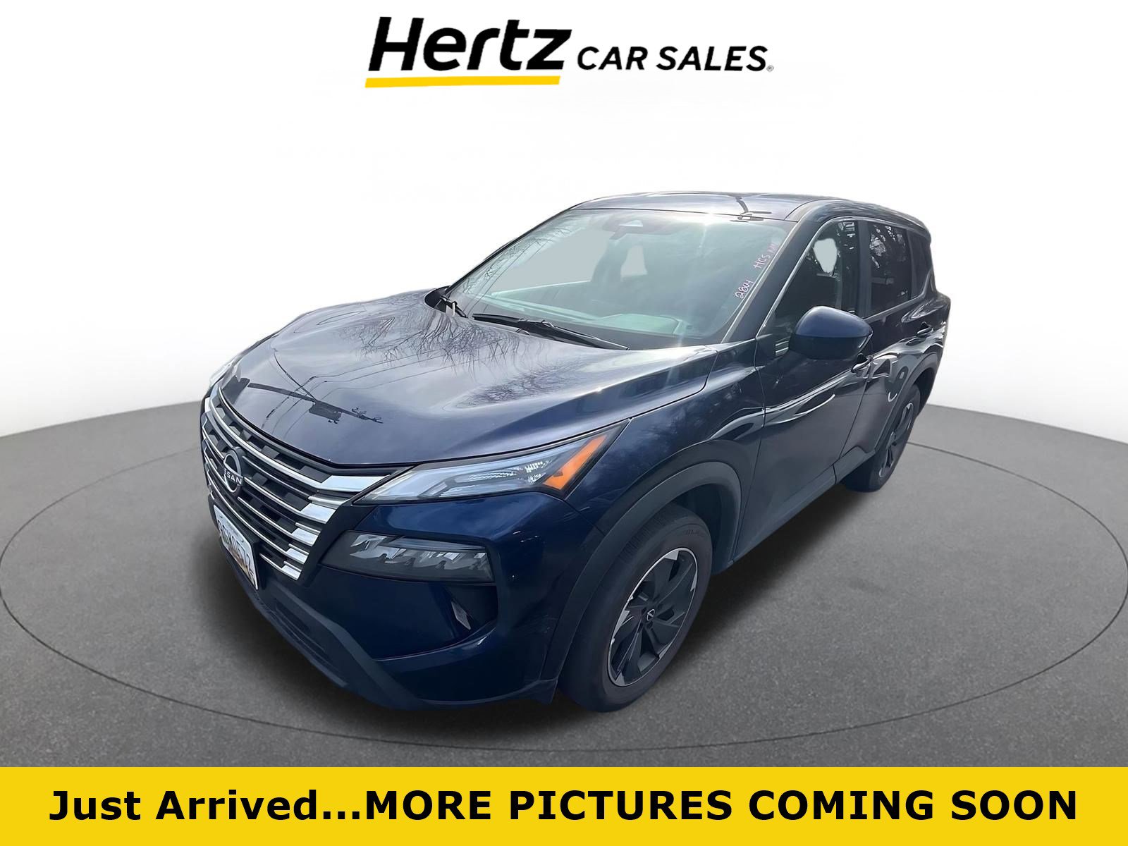 Used 2025 Nissan Rogue SV image 1