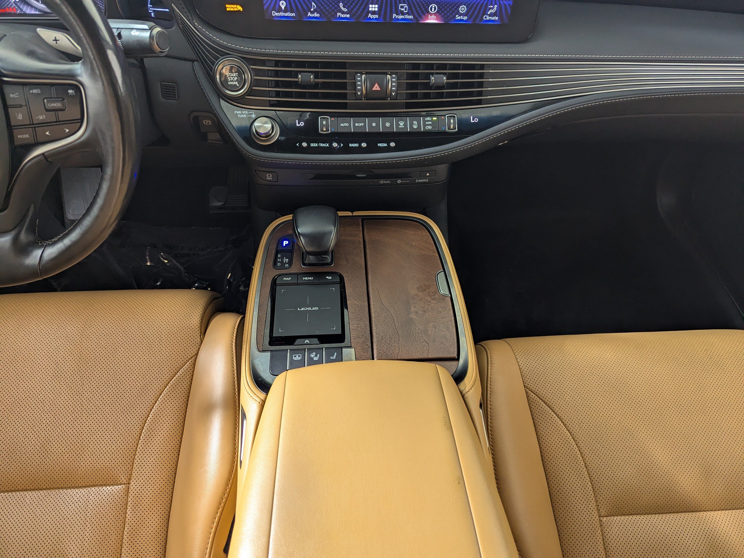 Used 2021 Lexus LS 500 w/ Accessory Package (Z2) RWD image 24