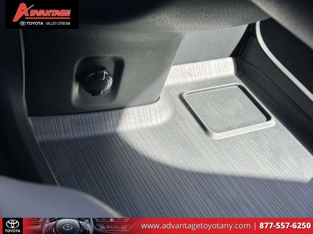 Certified 2026 Toyota Sienna XLE AWD/4WD image 37