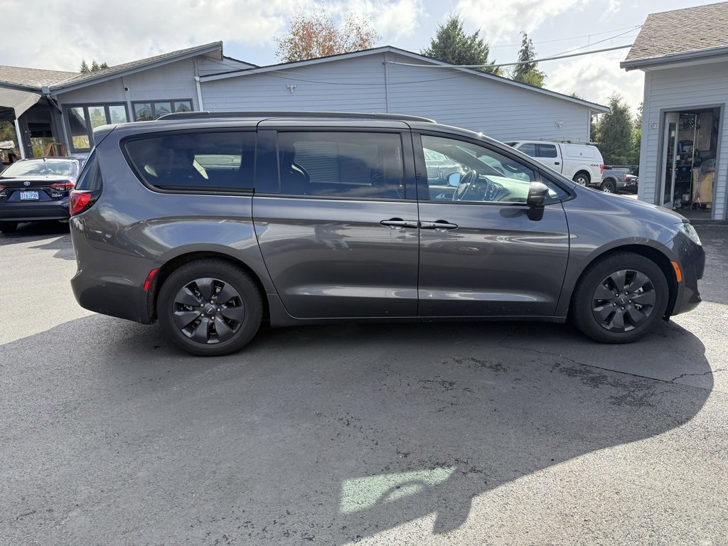 Used 2020 Chrysler Pacifica Limited w/ Advanced Safetytec Group image 6