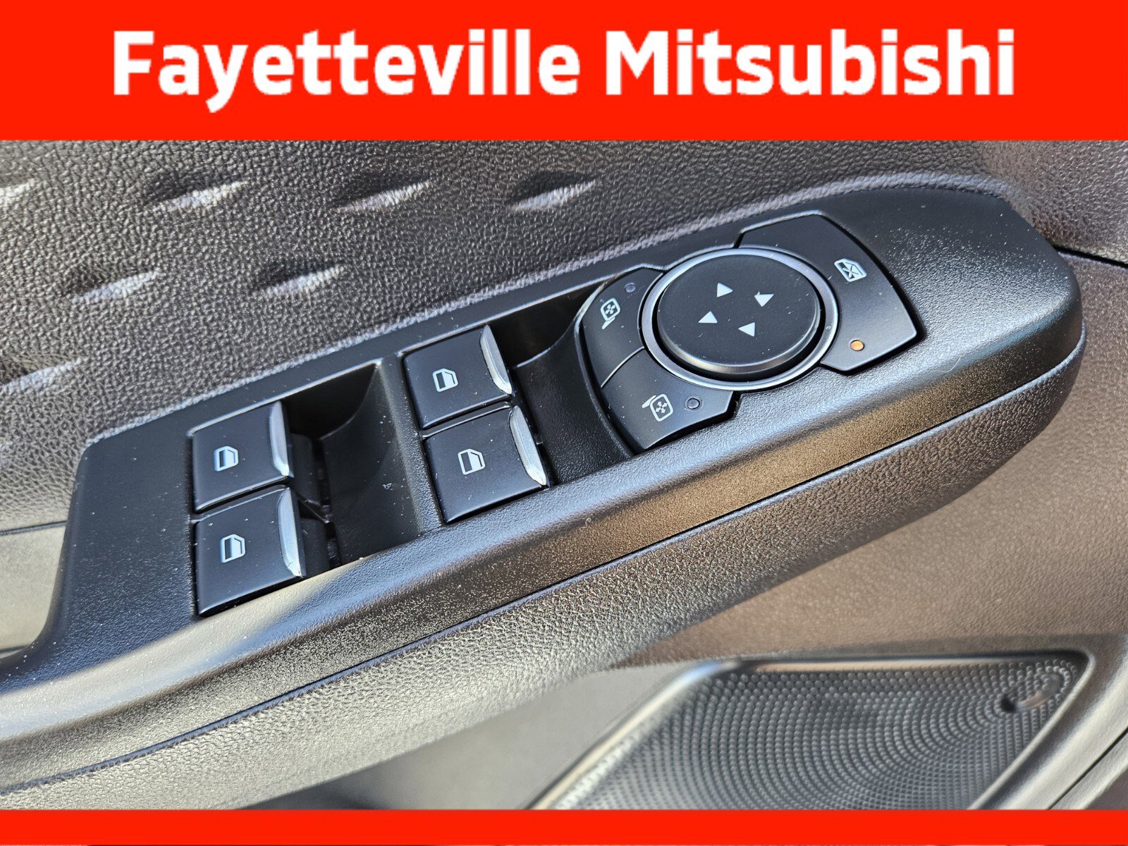 Used 2020 Ford Escape SE Sport FWD image 31