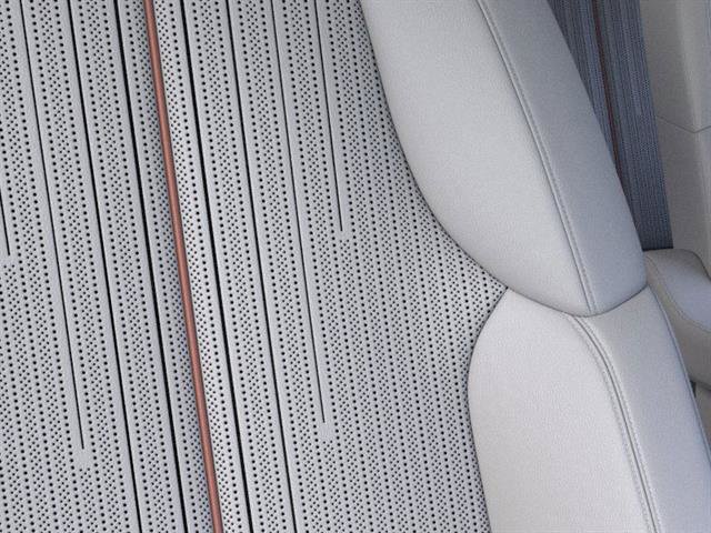 New 2026 Cadillac Vistiq Luxury w/ LPO, Floor Liner Package AWD/4WD image 21