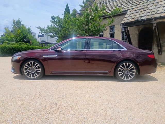 Used 2017 Lincoln Continental Select w/ Climate Package AWD/4WD image 6