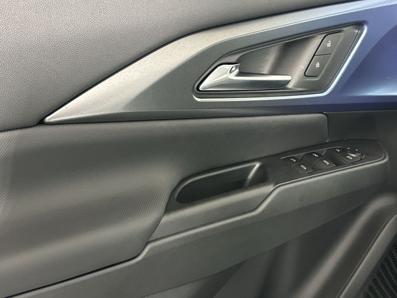 New 2026 Chevrolet Equinox EV LT AWD/4WD image 82