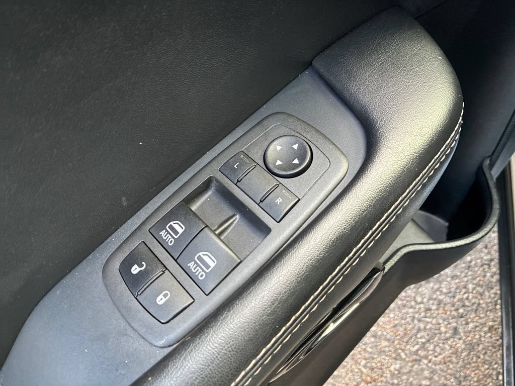 Used 2022 Dodge Challenger SRT Hellcat w/ Plus Package RWD image 10