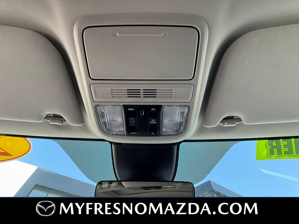 Used 2025 Honda Odyssey Touring image 34