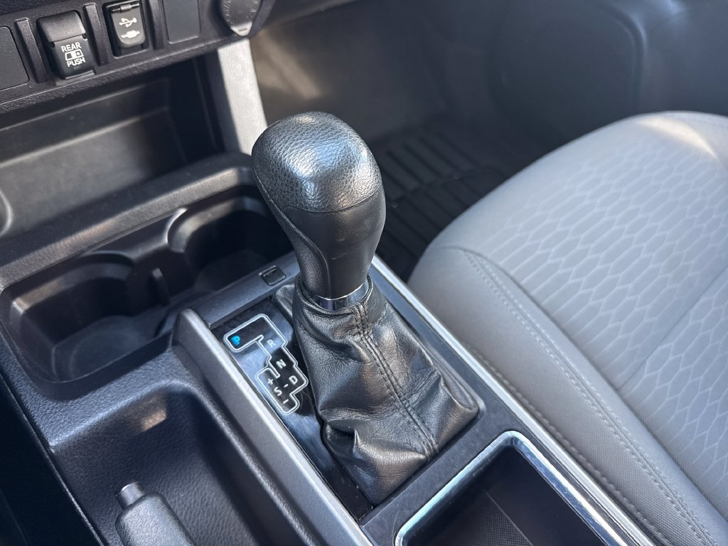 Used 2019 Toyota Tacoma SR5 RWD image 22
