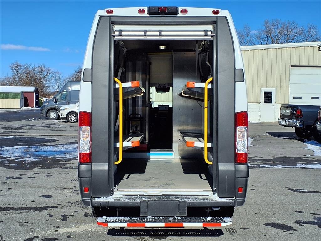 Used 2024 RAM ProMaster 3500 w/ Delivery Van Package image 4
