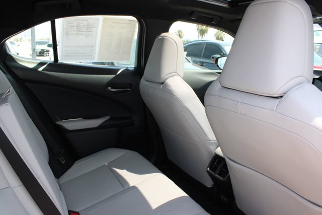 Certified 2024 Lexus UX 250h FWD image 7