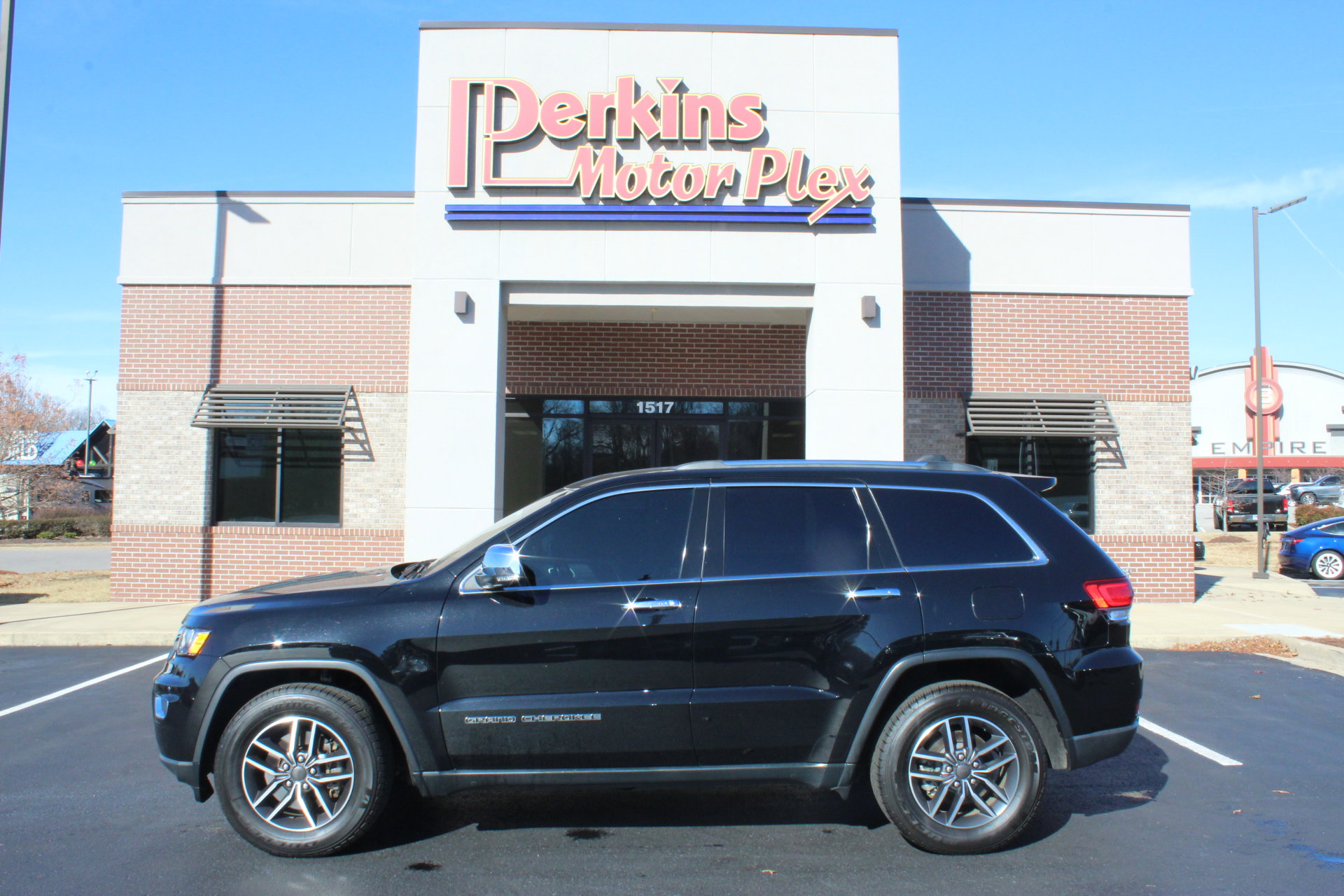 Used 2021 Jeep Grand Cherokee Limited w/ Luxury Group II image 9