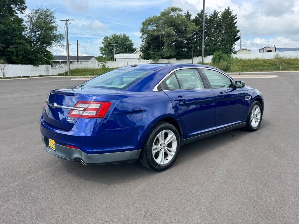 Used 2015 Ford Taurus SEL FWD image 3
