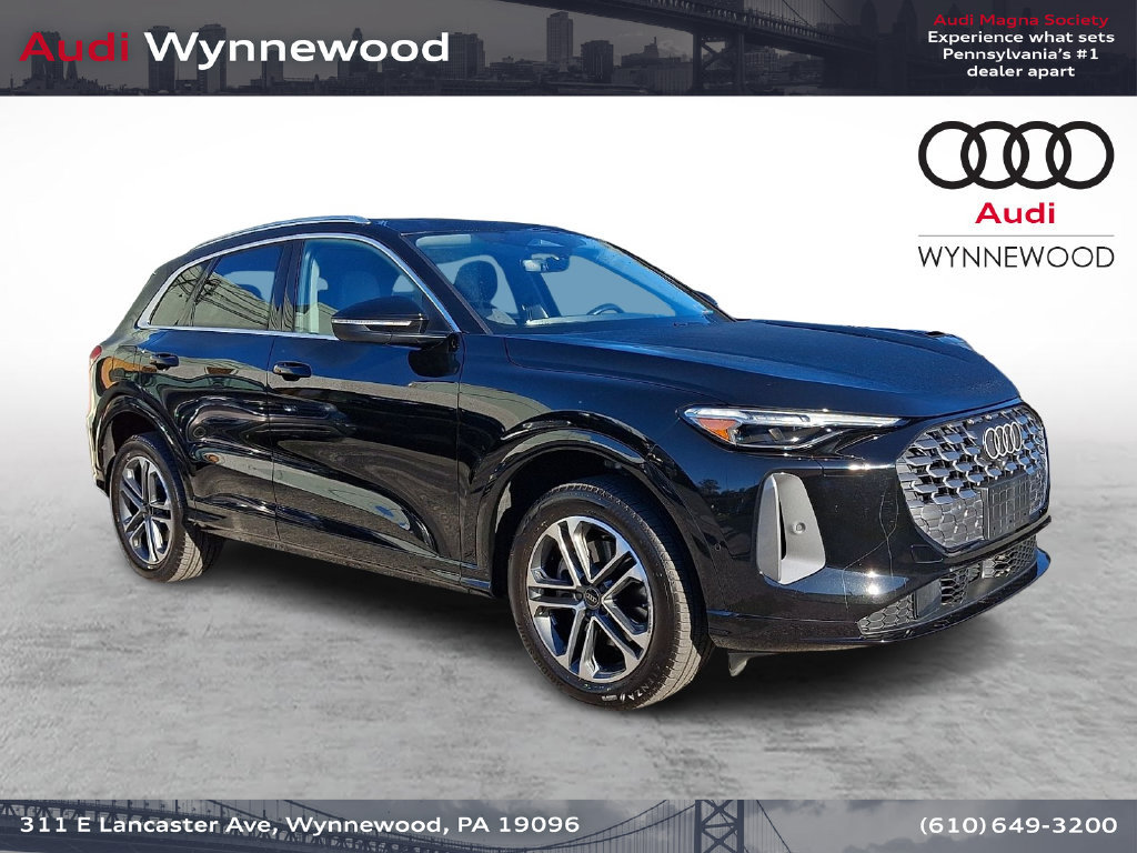 Certified 2025 Audi Q5 Premium Plus w/ Premium Plus AWD/4WD image 1