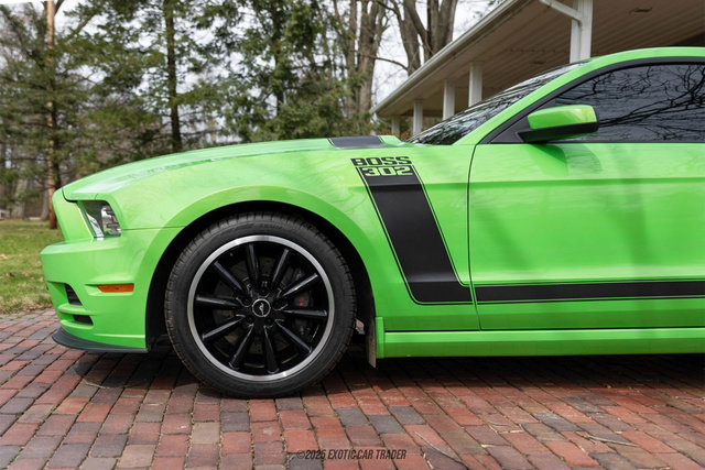 Used 2013 Ford Mustang Boss 302 w/ Boss 302 Accessory Pkg RWD image 4