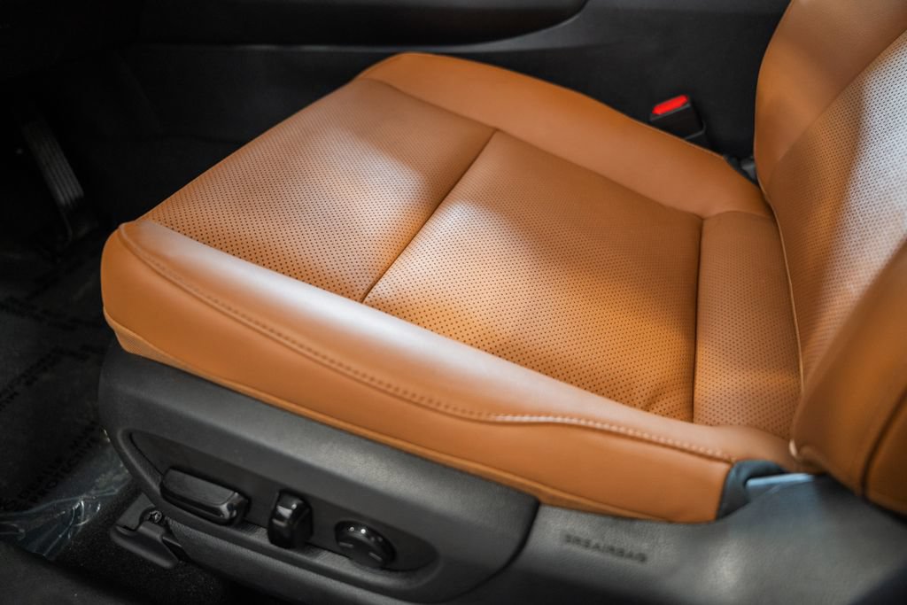 Used 2019 Lexus UX 200 w/ Premium Package FWD image 35