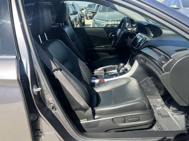 Used 2017 Honda Accord EX-L image 28