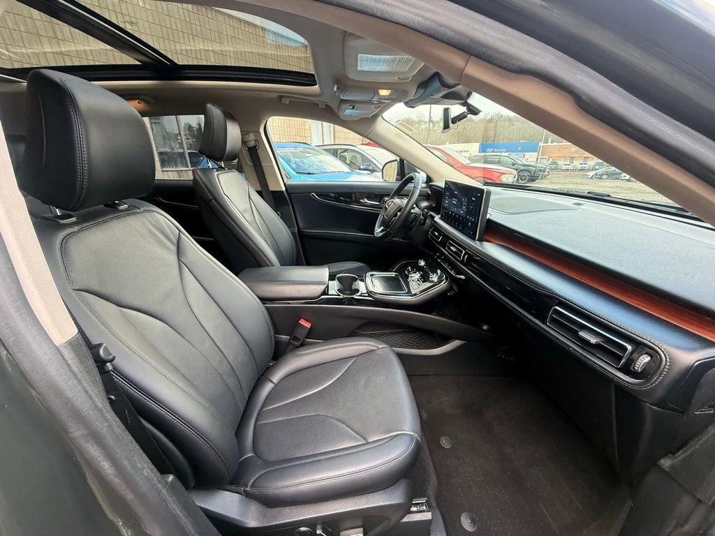 Used 2022 Lincoln Nautilus Reserve w/ Class II Trailer Tow Package image 21