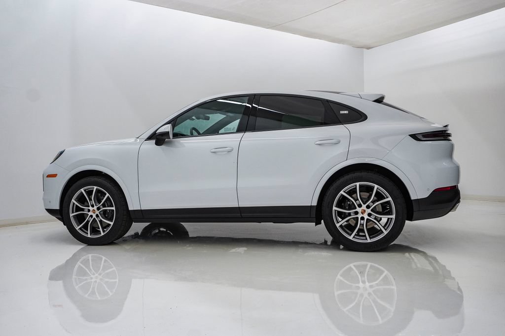 New 2026 Porsche Cayenne Coupe AWD/4WD image 2