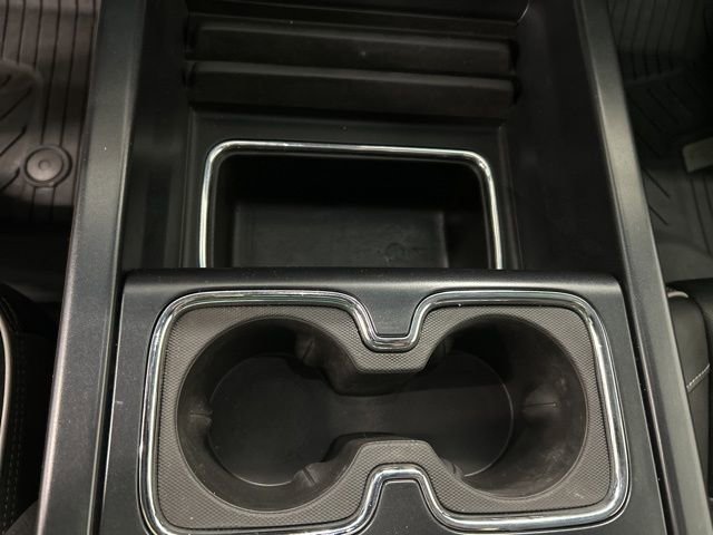 Used 2018 Chevrolet Silverado 1500 High Country image 16