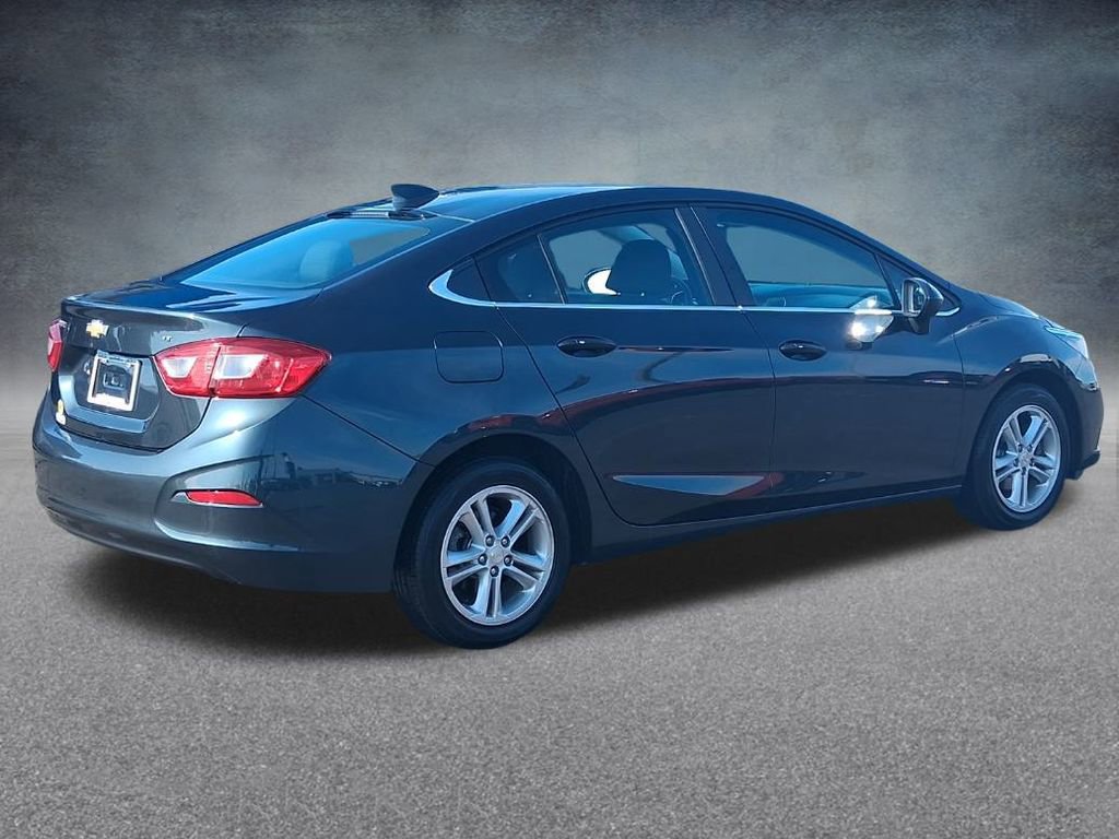 Used 2018 Chevrolet Cruze LT w/ LT Convenience Package FWD image 7