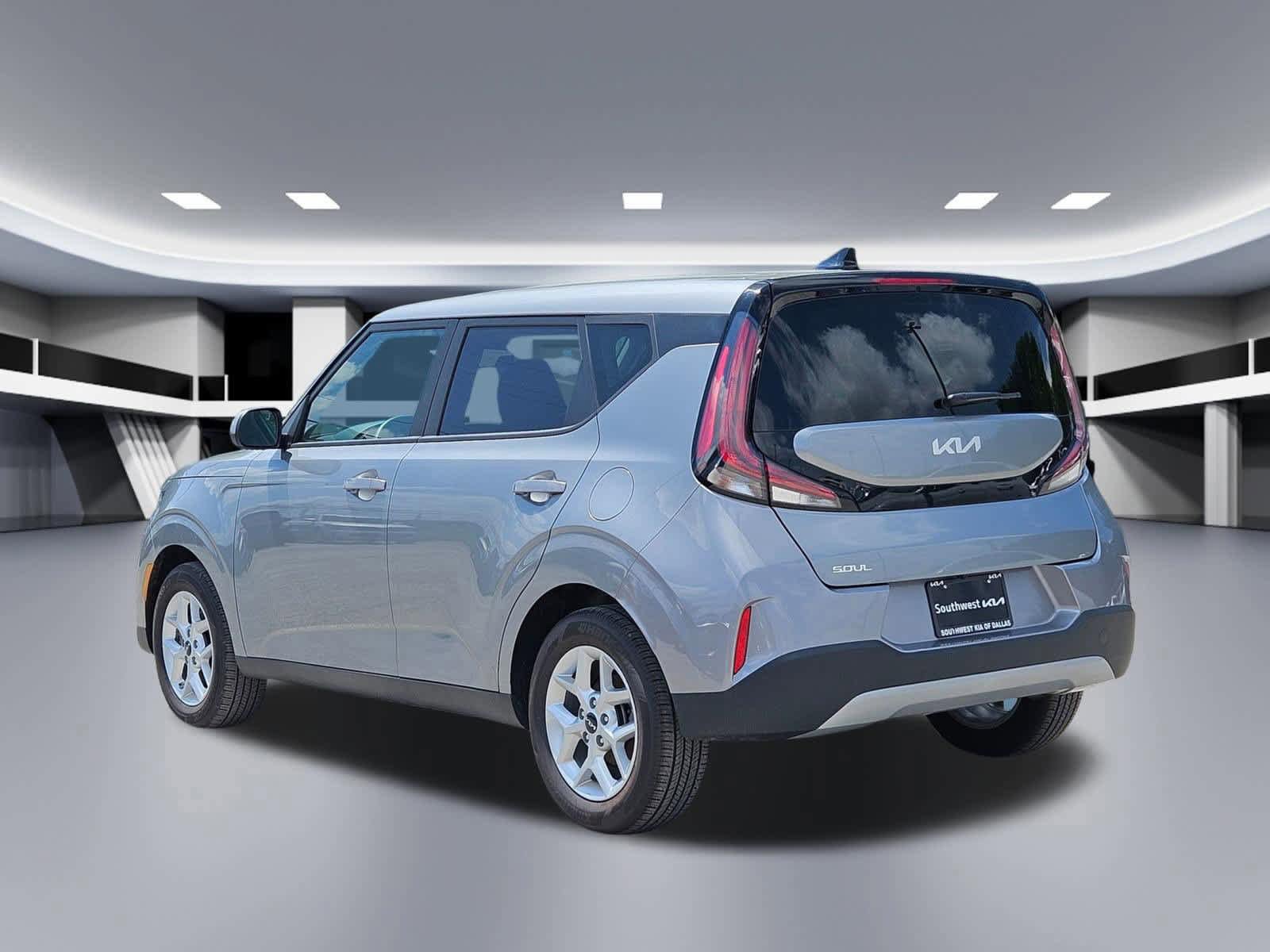 Certified 2025 Kia Soul LX FWD image 3