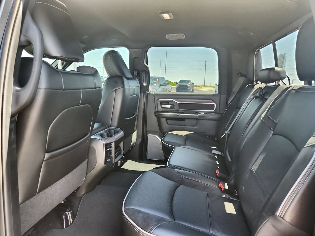 New 2026 RAM 3500 Laramie AWD/4WD image 21