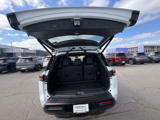 New 2026 Nissan Pathfinder Rock Creek w/ Rock Creek Premium Package AWD/4WD image 24