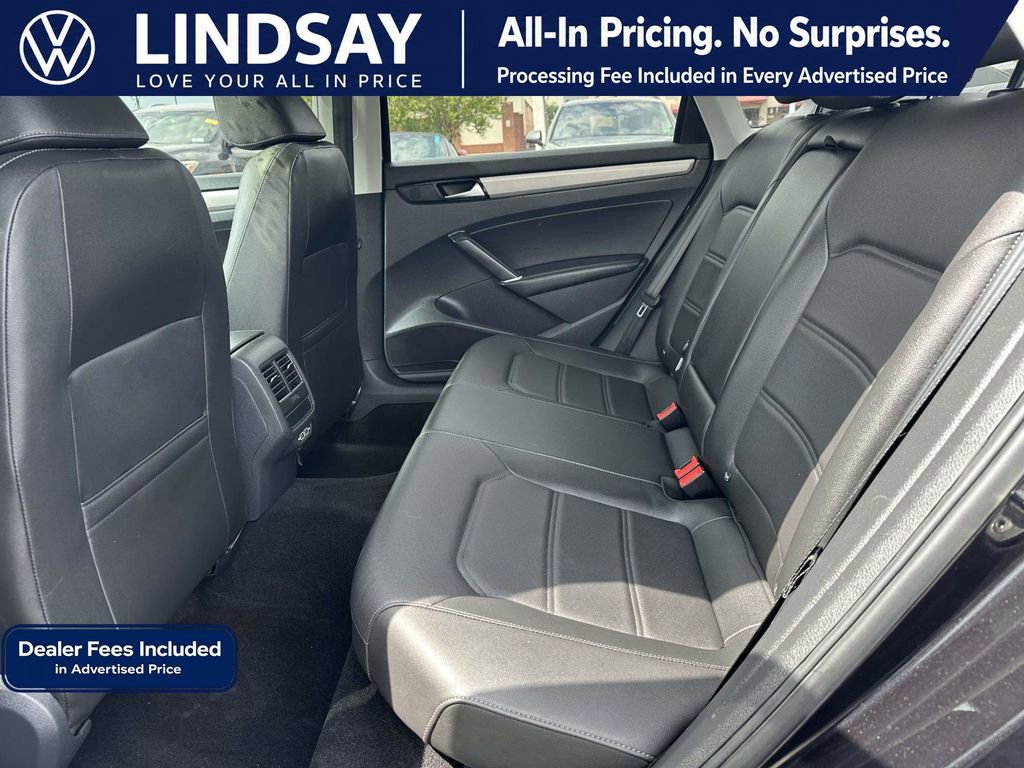 Used 2021 Volkswagen Passat 2.0T SE FWD image 14
