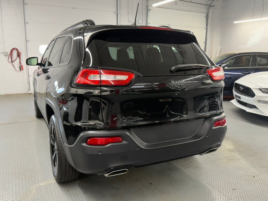 Used 2018 Jeep Cherokee Limited w/ High Altitude Package AWD/4WD image 9