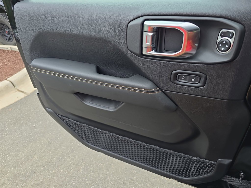 New 2025 Jeep Wrangler Sahara image 27