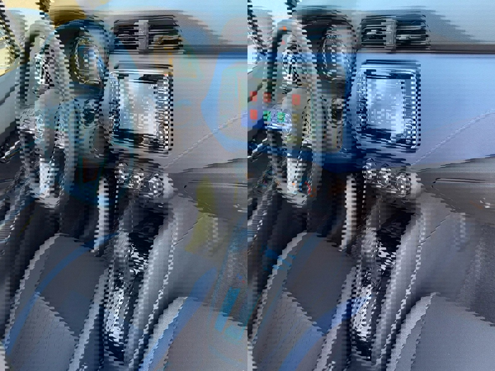 New 2025 Nissan Versa SV image 11