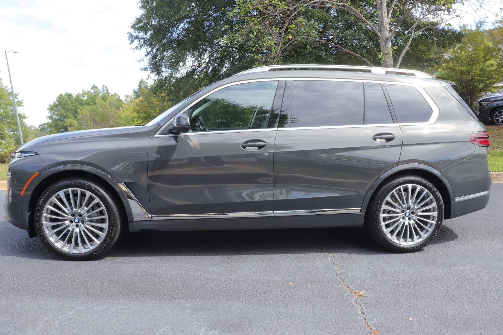New 2026 BMW X7 xDrive40i w/ Executive Package image 4